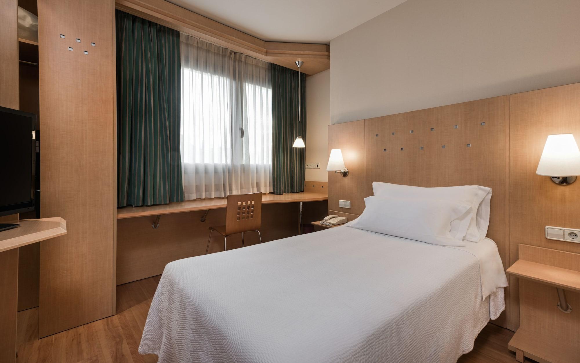 Holiday Inn Express Logrono Rioja By Ihg Exterior photo