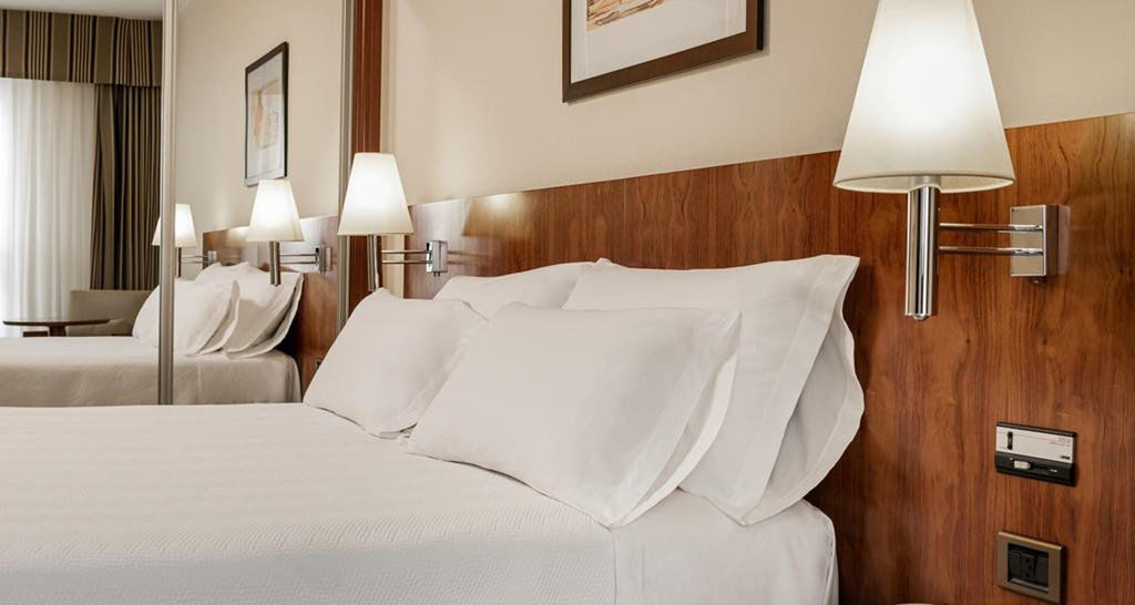 Holiday Inn Express Logrono Rioja By Ihg Exterior photo