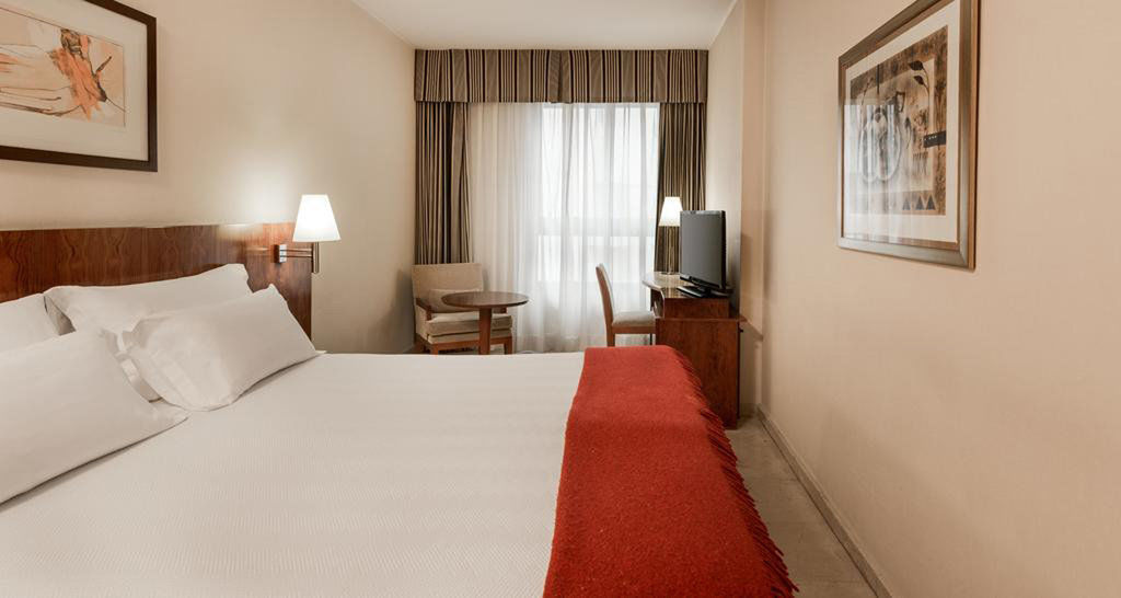 Holiday Inn Express Logrono Rioja By Ihg Exterior photo