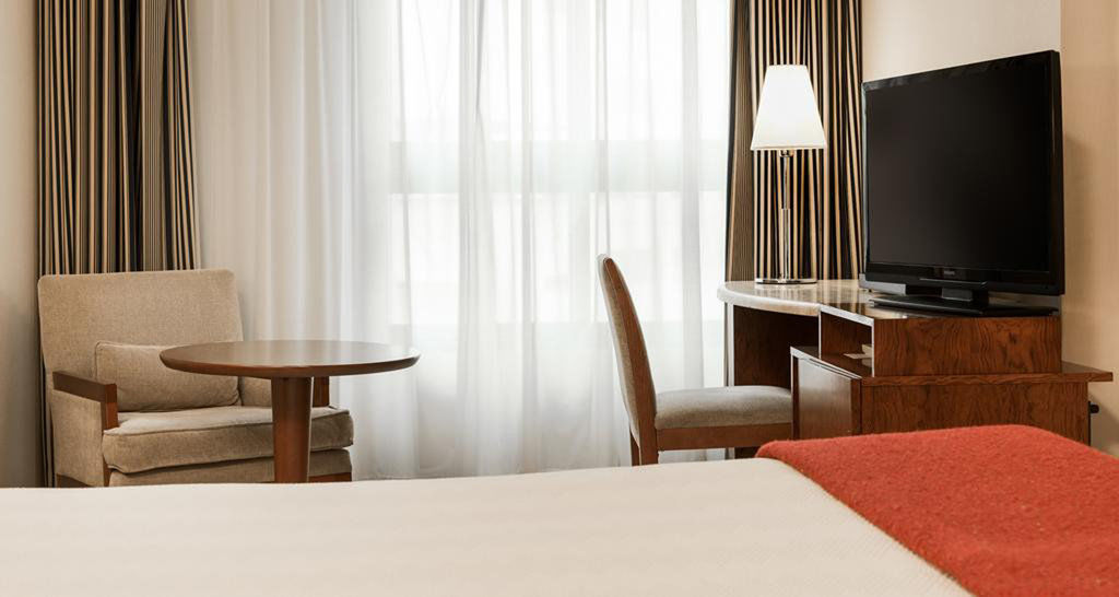 Holiday Inn Express Logrono Rioja By Ihg Exterior photo