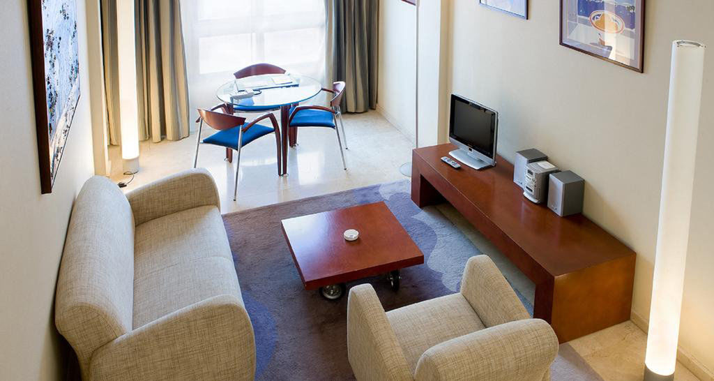 Holiday Inn Express Logrono Rioja By Ihg Exterior photo